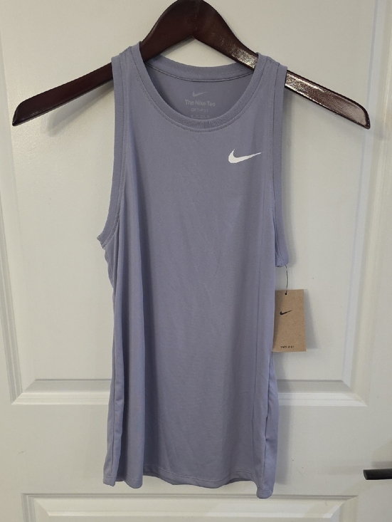 Nike Tops - NWT: Nike Womans Tank